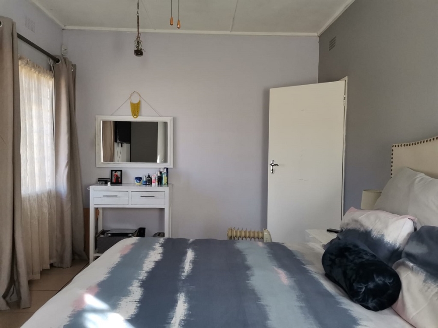 3 Bedroom Property for Sale in Crown Gardens Gauteng