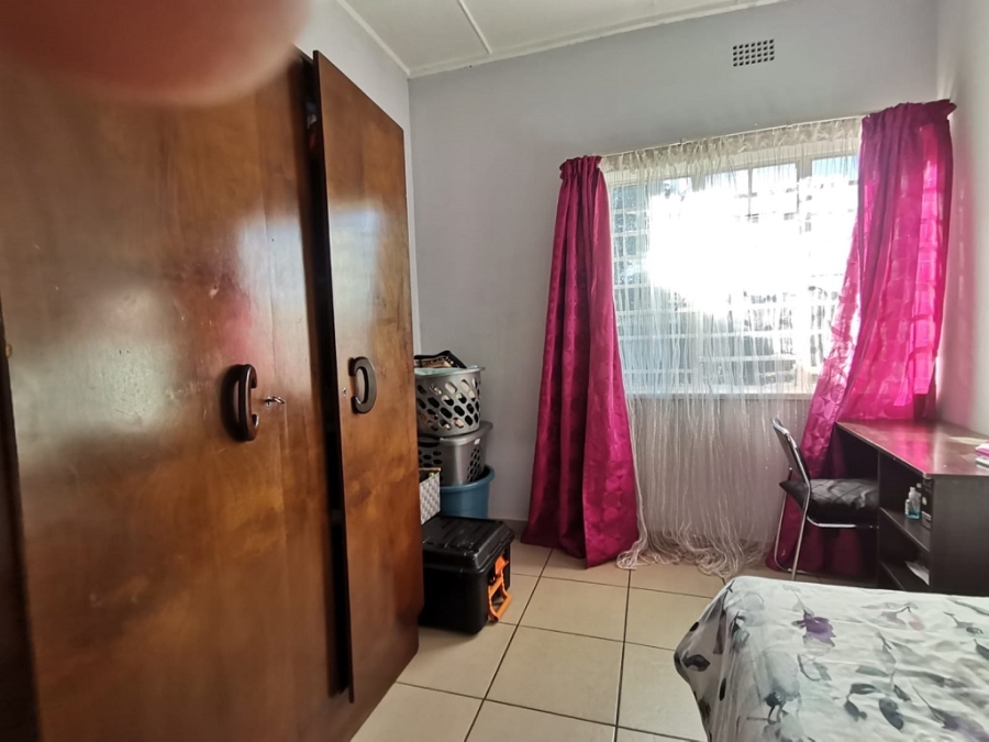 3 Bedroom Property for Sale in Crown Gardens Gauteng