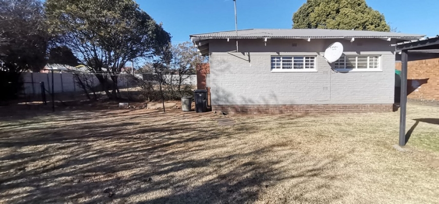 3 Bedroom Property for Sale in Crown Gardens Gauteng