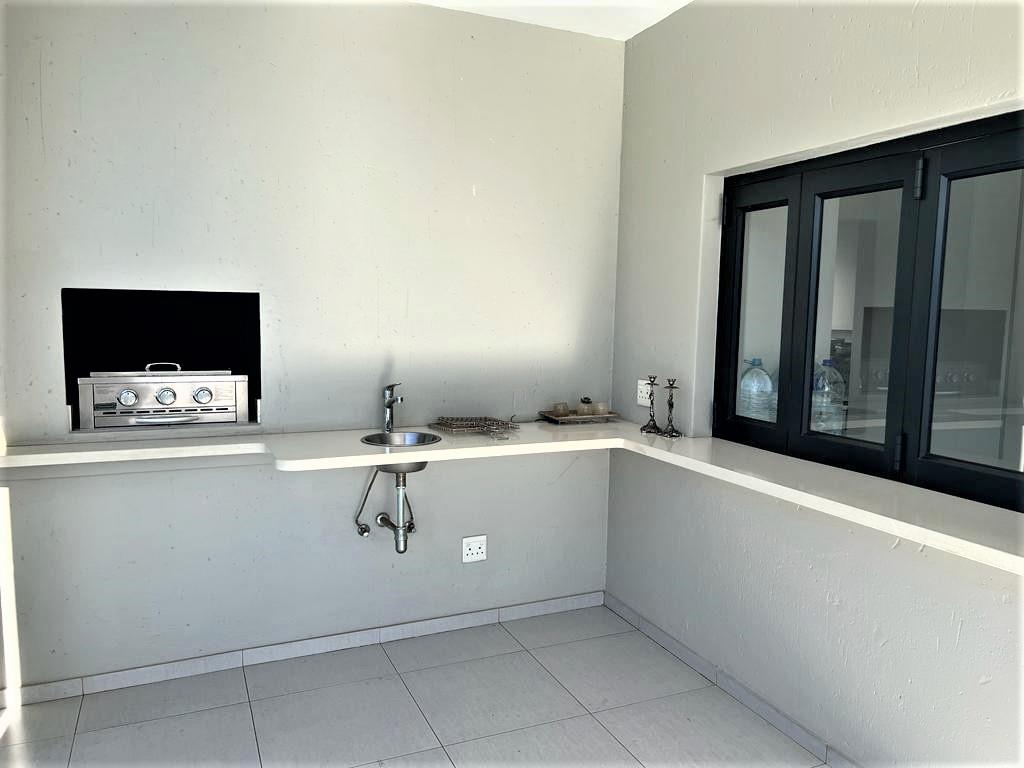 3 Bedroom Property for Sale in Lonehill Gauteng