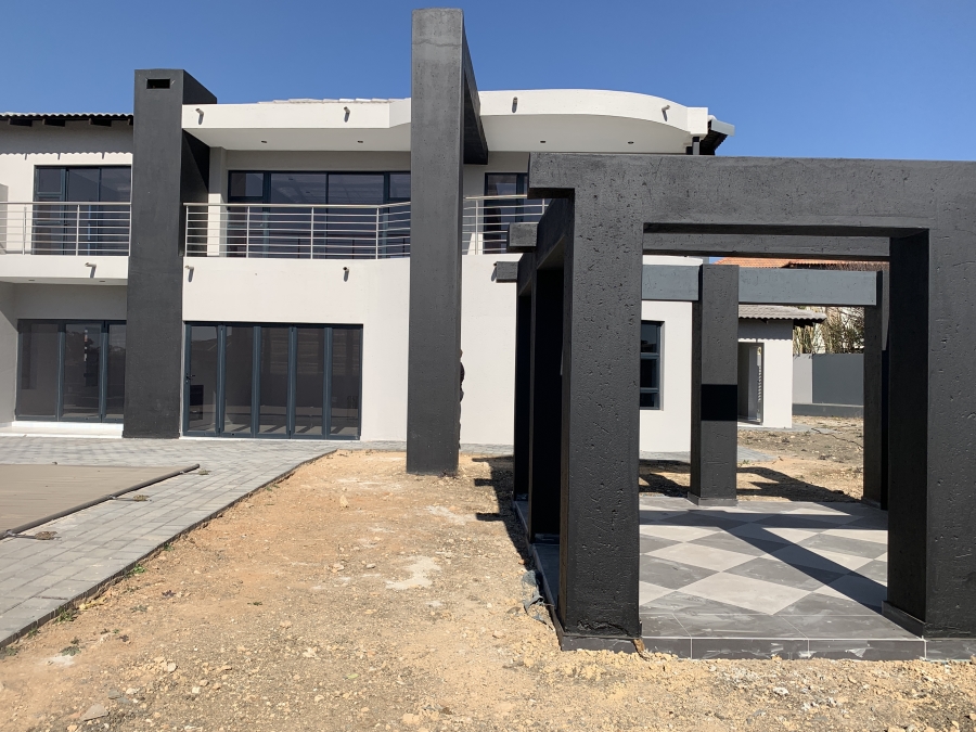 5 Bedroom Property for Sale in Savannah Country Estate Gauteng