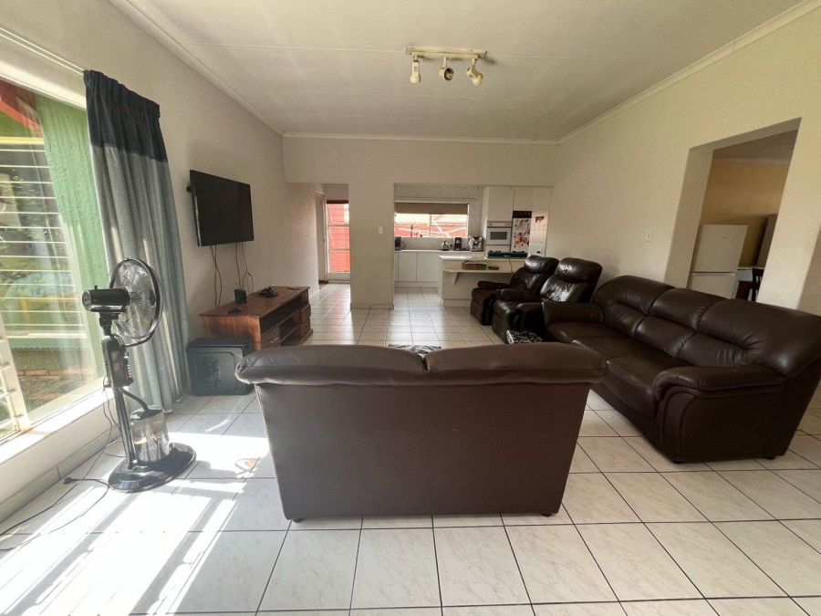 4 Bedroom Property for Sale in Van Riebeeck Park Gauteng