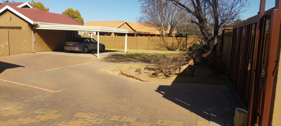 4 Bedroom Property for Sale in Sharon Park Gauteng