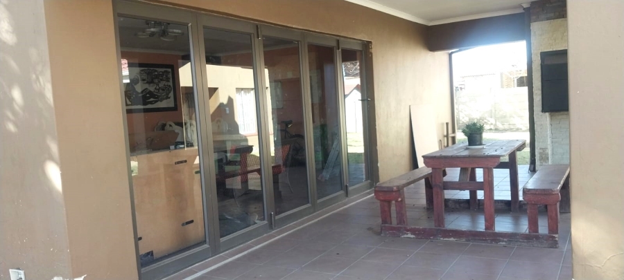 4 Bedroom Property for Sale in Sharon Park Gauteng