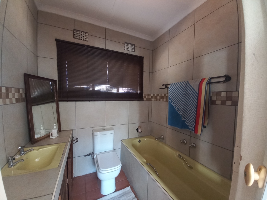 4 Bedroom Property for Sale in Casseldale Gauteng