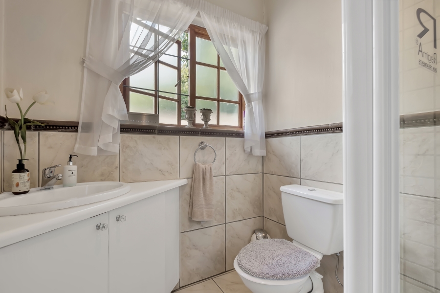 4 Bedroom Property for Sale in Linden Gauteng