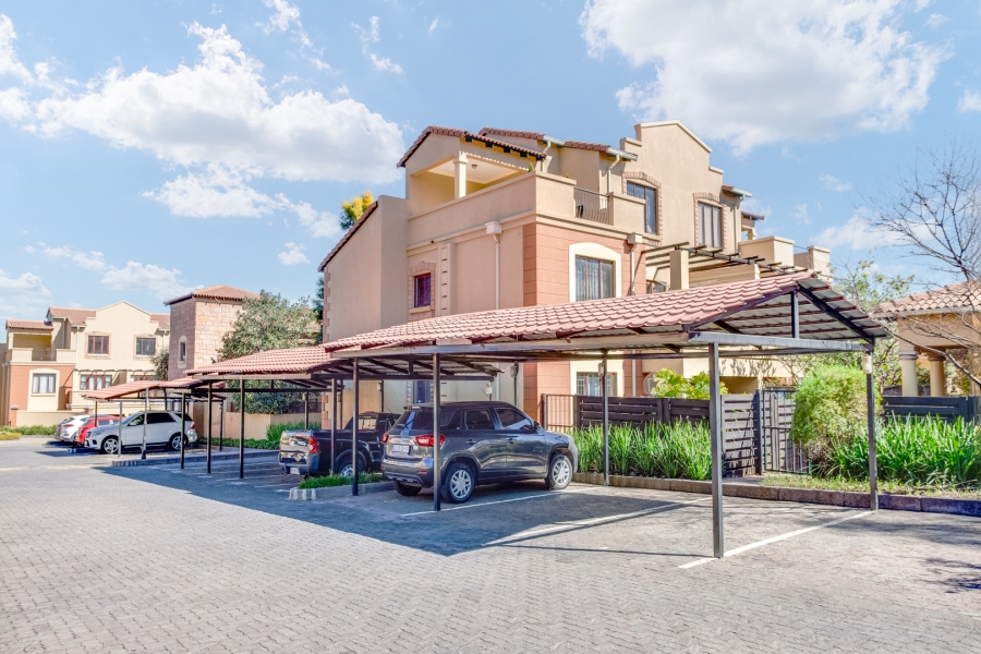 2 Bedroom Property for Sale in Douglasdale Gauteng