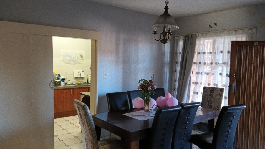 2 Bedroom Property for Sale in Edleen Gauteng