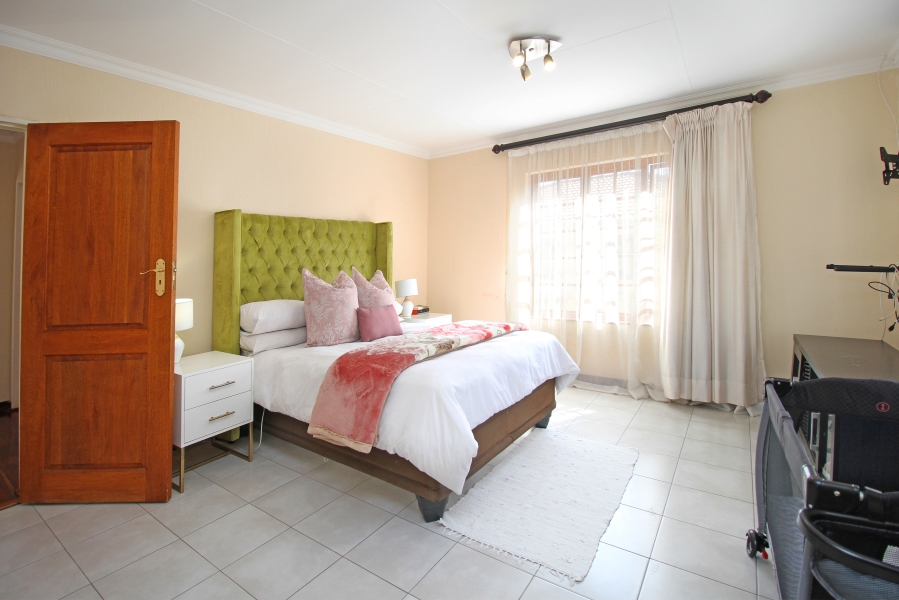 3 Bedroom Property for Sale in Noordwyk Gauteng