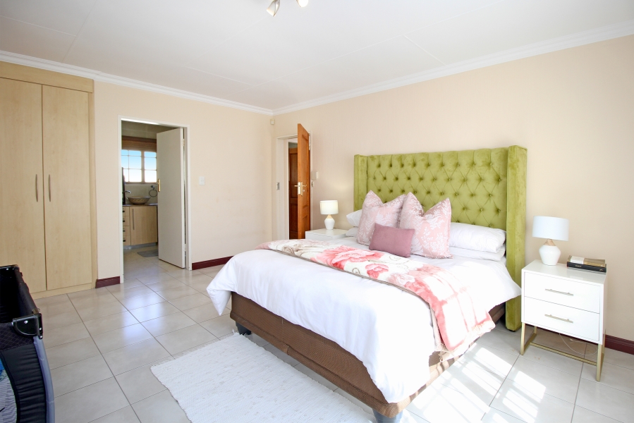 3 Bedroom Property for Sale in Noordwyk Gauteng