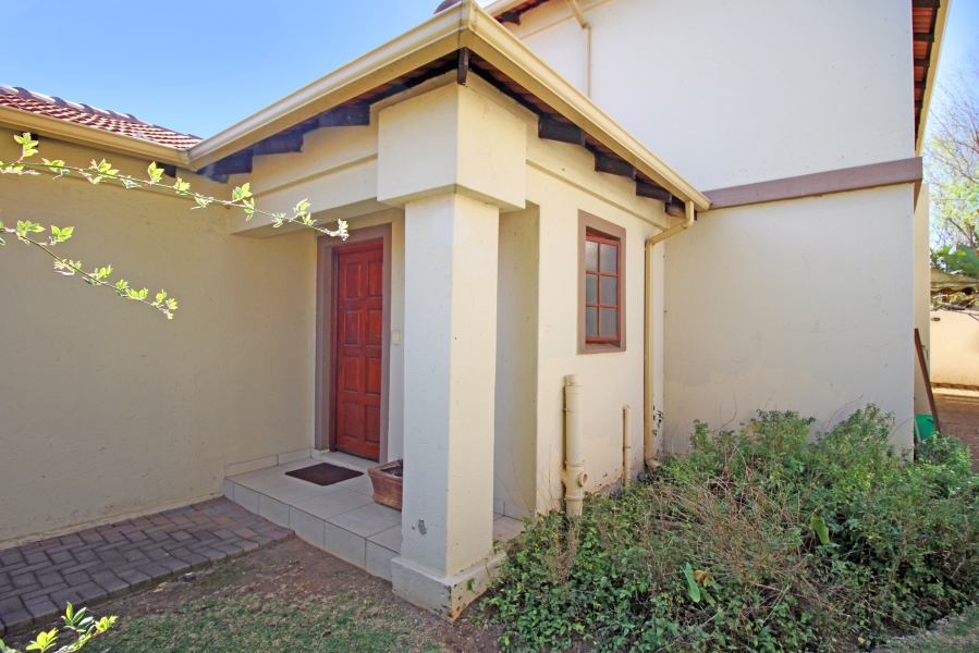 3 Bedroom Property for Sale in Noordwyk Gauteng