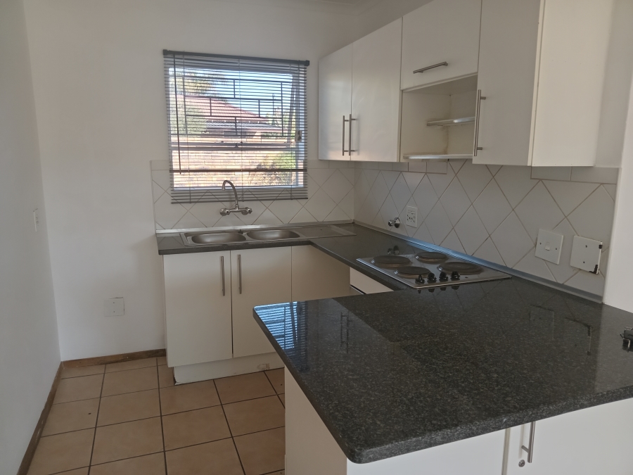 2 Bedroom Property for Sale in Radiokop Gauteng