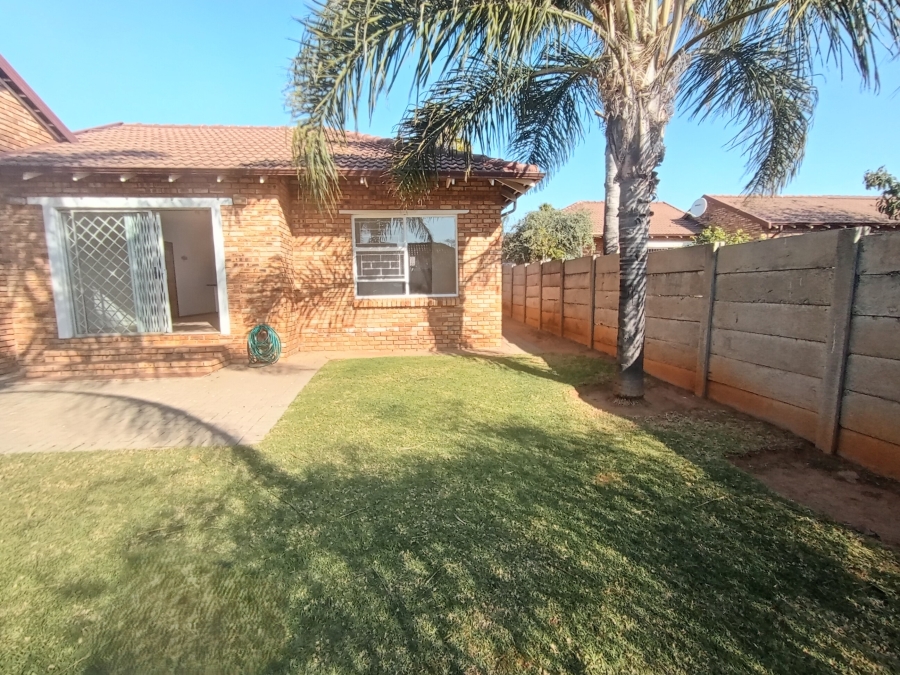 2 Bedroom Property for Sale in Radiokop Gauteng