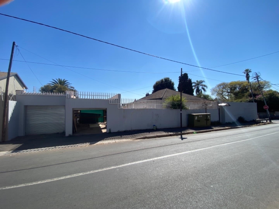 3 Bedroom Property for Sale in Fairwood Gauteng