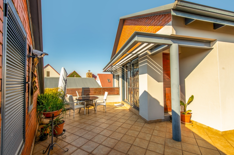 4 Bedroom Property for Sale in Southdowns Estate Gauteng