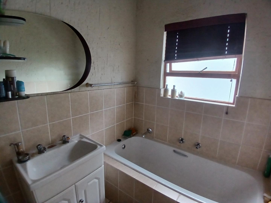 2 Bedroom Property for Sale in Paulshof Gauteng