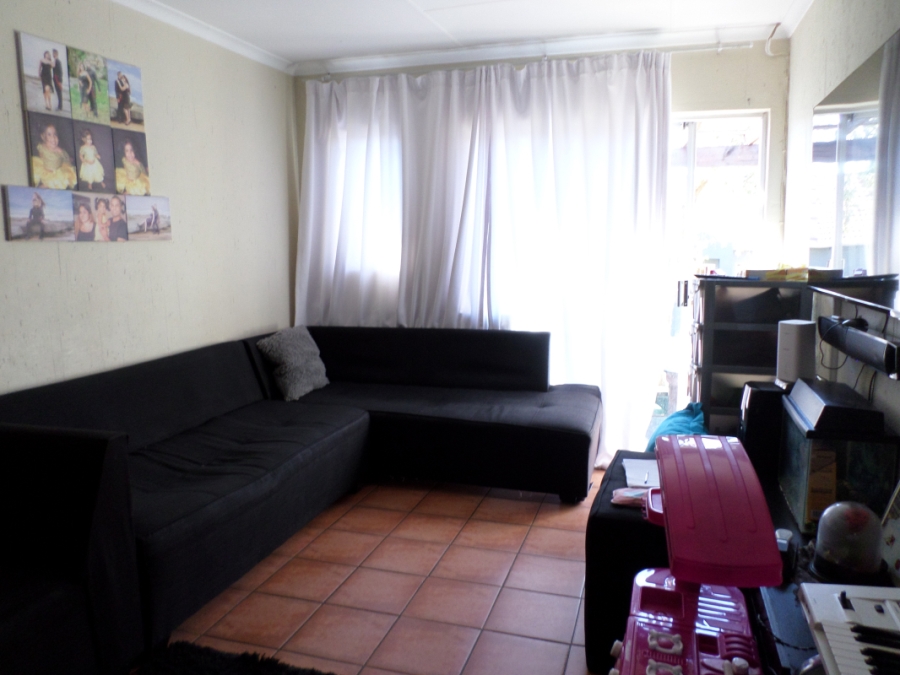 2 Bedroom Property for Sale in Greenstone Hill Gauteng