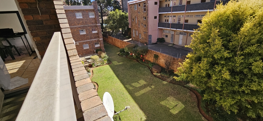 2 Bedroom Property for Sale in Three Rivers Proper Gauteng