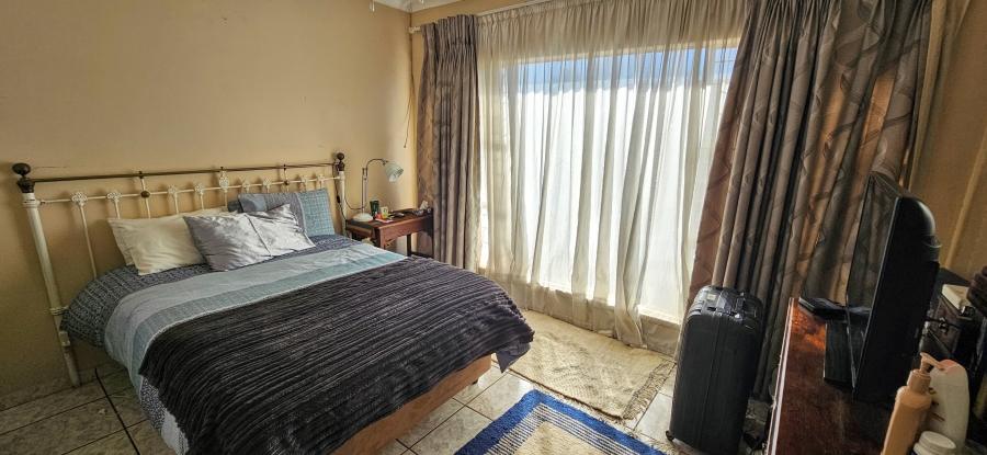 3 Bedroom Property for Sale in Three Rivers Proper Gauteng