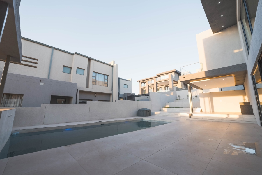 5 Bedroom Property for Sale in Eye of Africa Gauteng