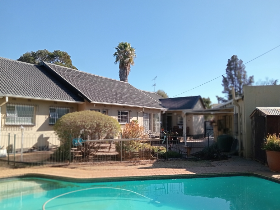 5 Bedroom Property for Sale in Randhart Gauteng