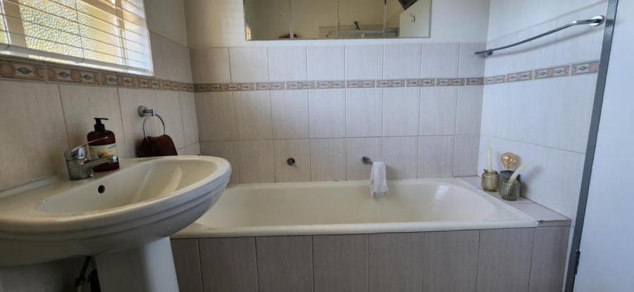 5 Bedroom Property for Sale in Randhart Gauteng