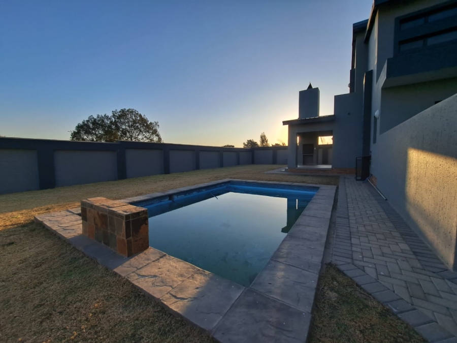 To Let 3 Bedroom Property for Rent in Helderwyk Gauteng