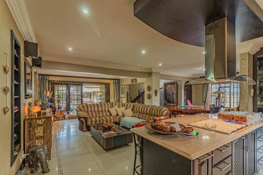 5 Bedroom Property for Sale in Van Riebeeck Park Gauteng