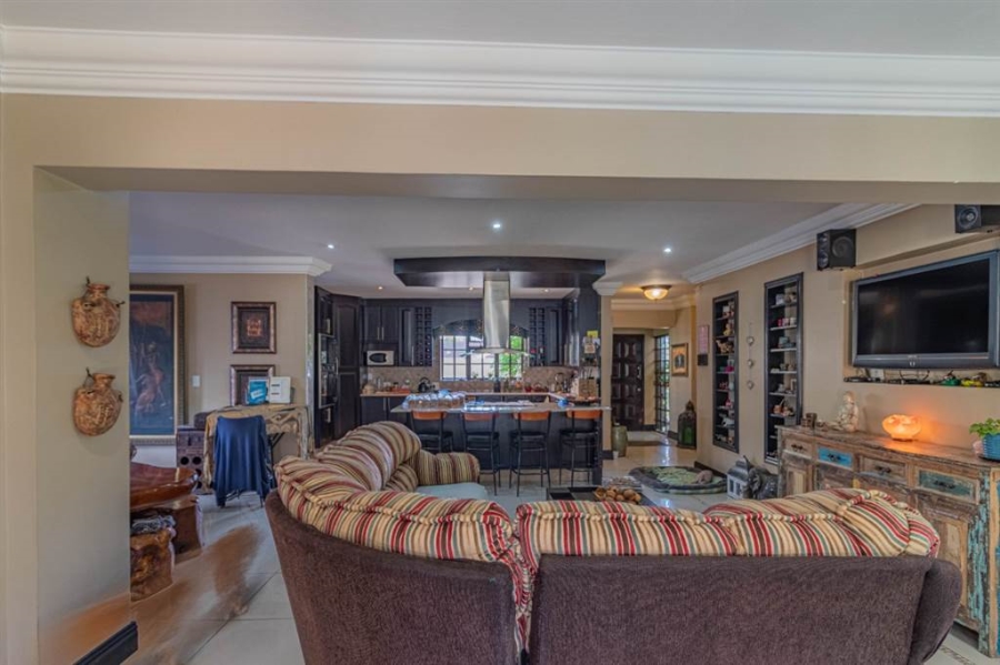 5 Bedroom Property for Sale in Van Riebeeck Park Gauteng