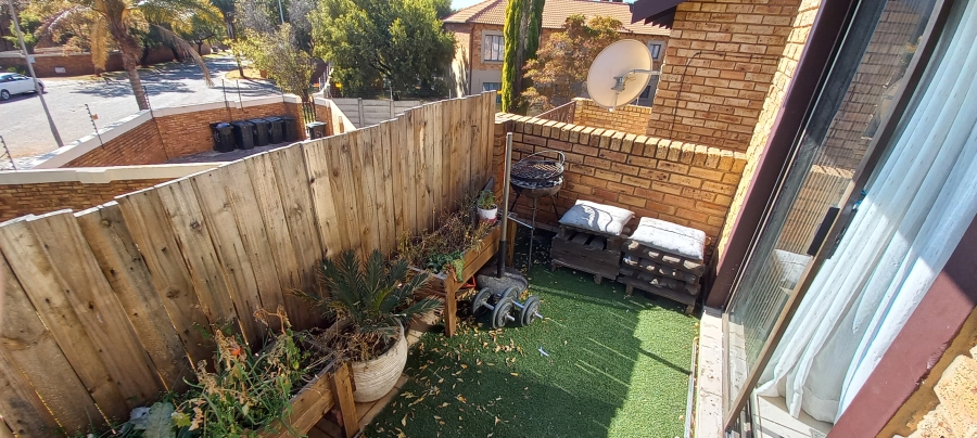 To Let 2 Bedroom Property for Rent in Willowbrook Gauteng