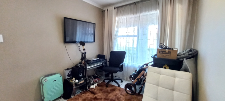 To Let 2 Bedroom Property for Rent in Willowbrook Gauteng