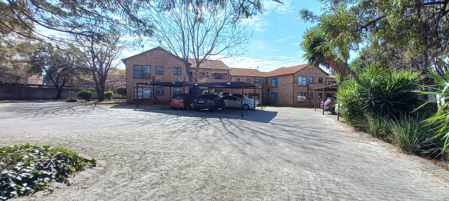 To Let 2 Bedroom Property for Rent in Willowbrook Gauteng