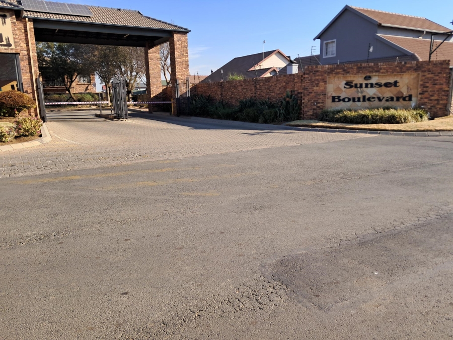 2 Bedroom Property for Sale in Sonneveld Gauteng