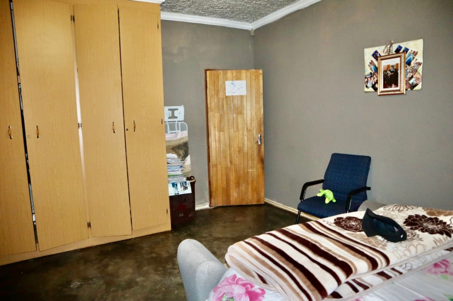 5 Bedroom Property for Sale in Vosloorus Gauteng