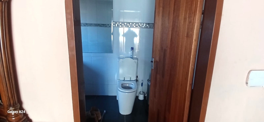 5 Bedroom Property for Sale in Vosloorus Gauteng