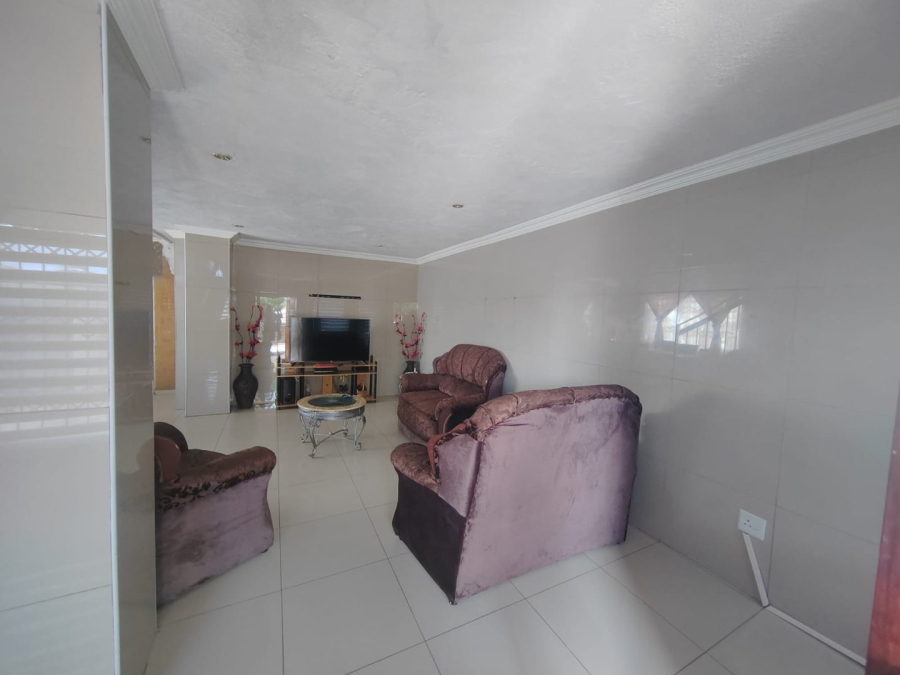 5 Bedroom Property for Sale in Soshanguve S Gauteng