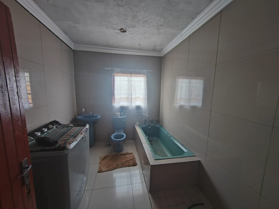 5 Bedroom Property for Sale in Soshanguve S Gauteng