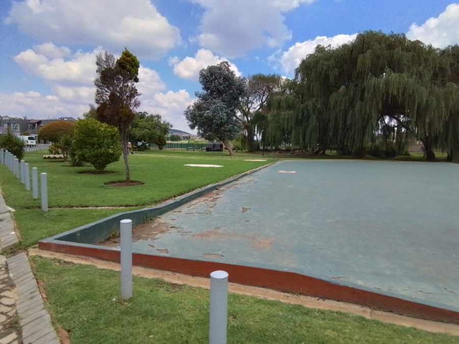 3 Bedroom Property for Sale in Mulbarton Gauteng