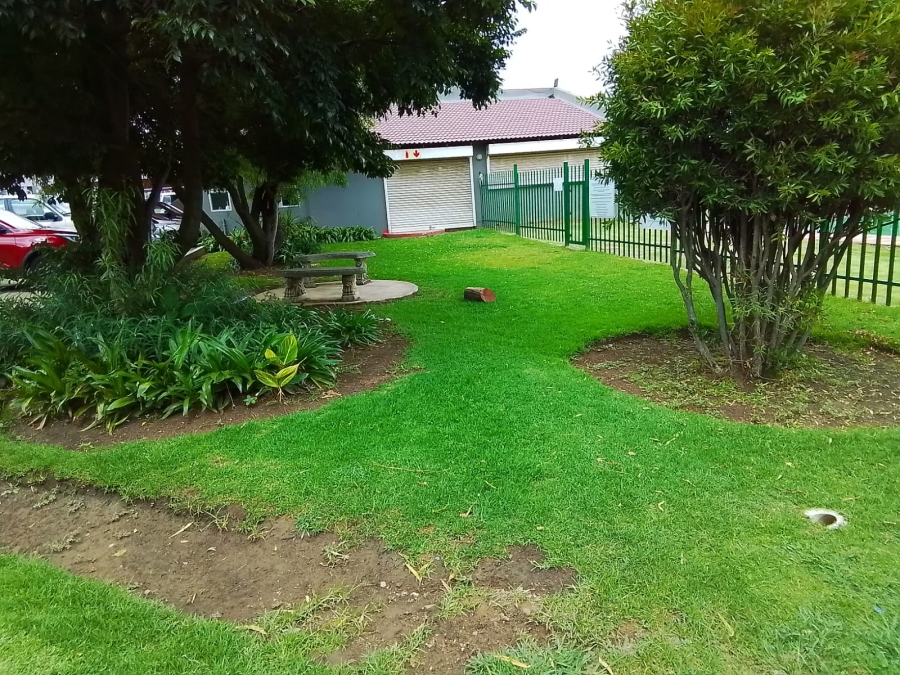 3 Bedroom Property for Sale in Mulbarton Gauteng