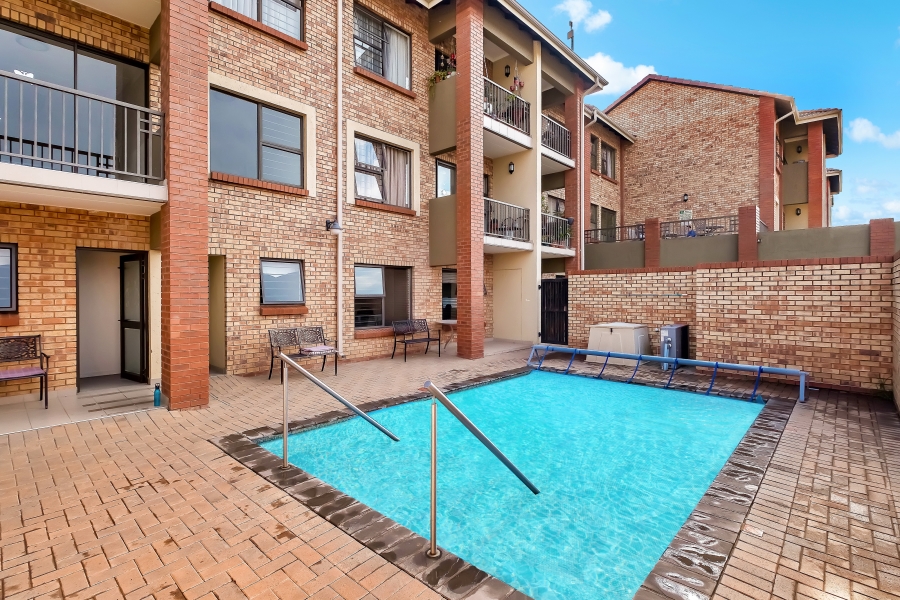 1 Bedroom Property for Sale in Olivedale Gauteng