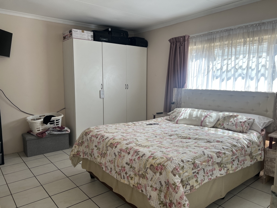 5 Bedroom Property for Sale in Kempton Park Ext 2 Gauteng