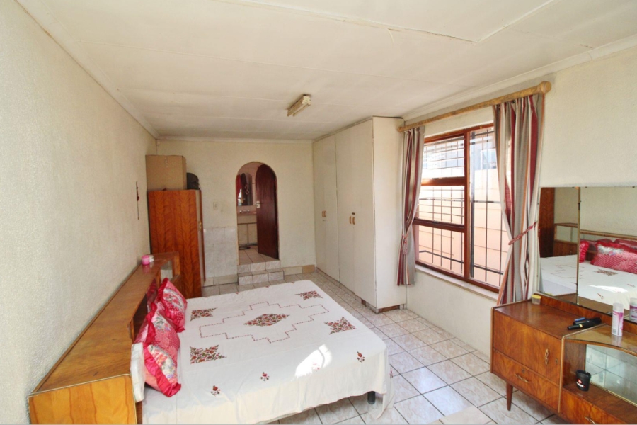 5 Bedroom Property for Sale in Primrose East Gauteng