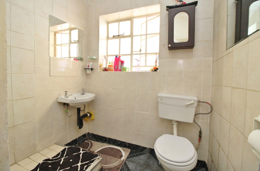 5 Bedroom Property for Sale in Primrose East Gauteng