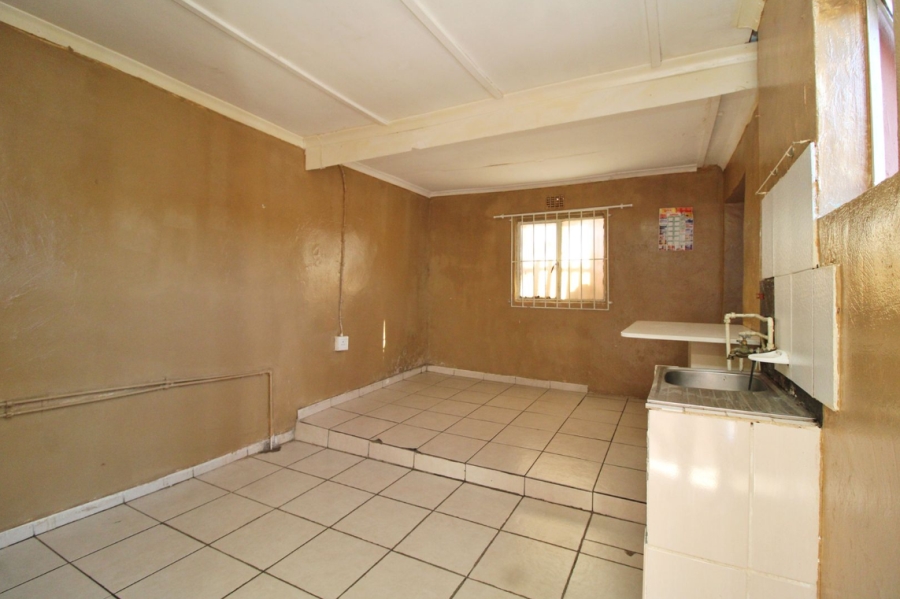 5 Bedroom Property for Sale in Primrose East Gauteng