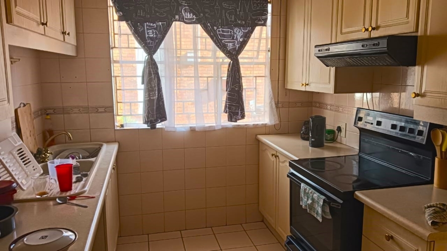 2 Bedroom Property for Sale in Edleen Gauteng