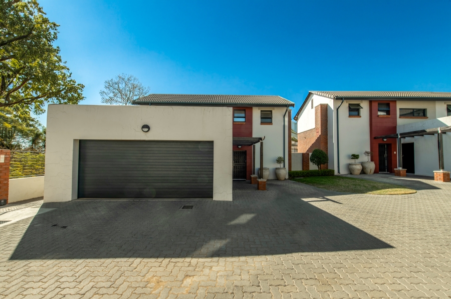 3 Bedroom Property for Sale in Crowthorne AH Gauteng