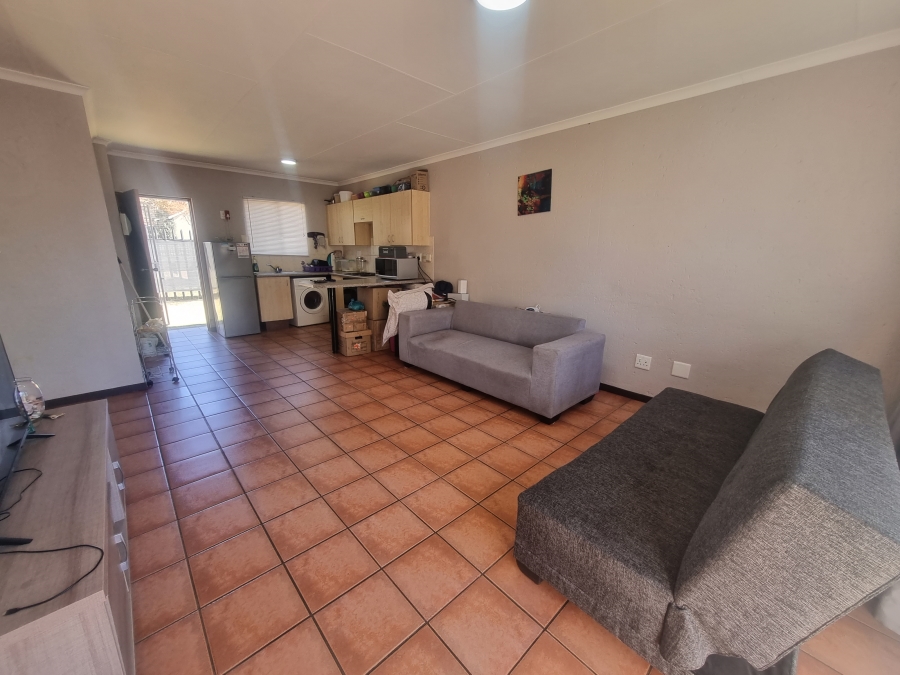 2 Bedroom Property for Sale in Greenstone Hill Gauteng