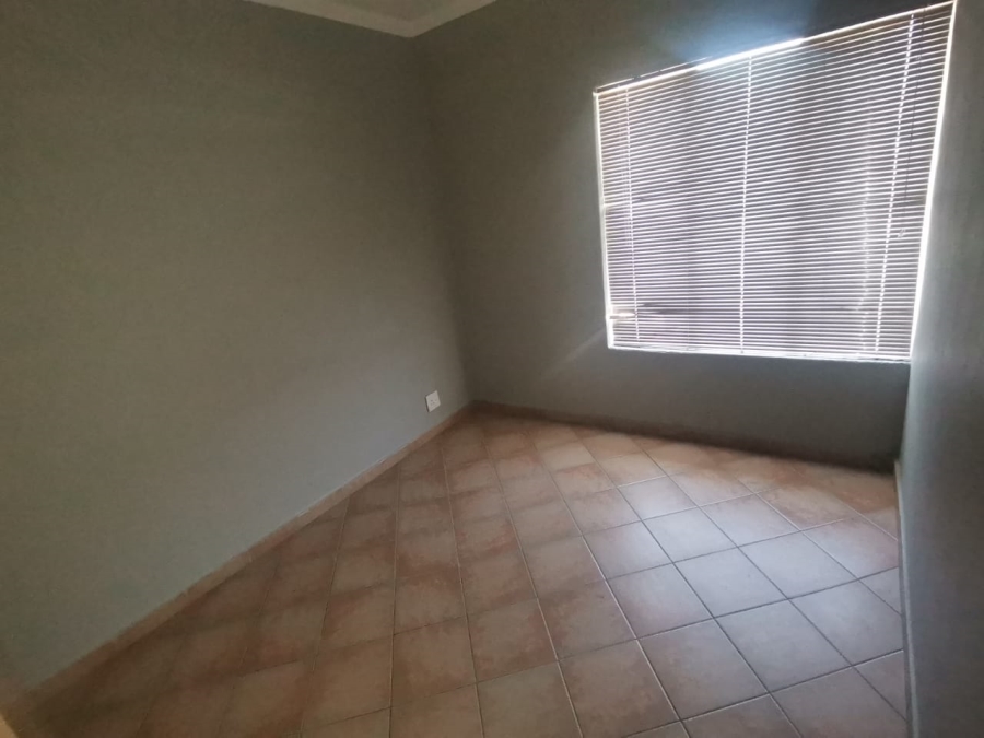 2 Bedroom Property for Sale in Dalpark Gauteng