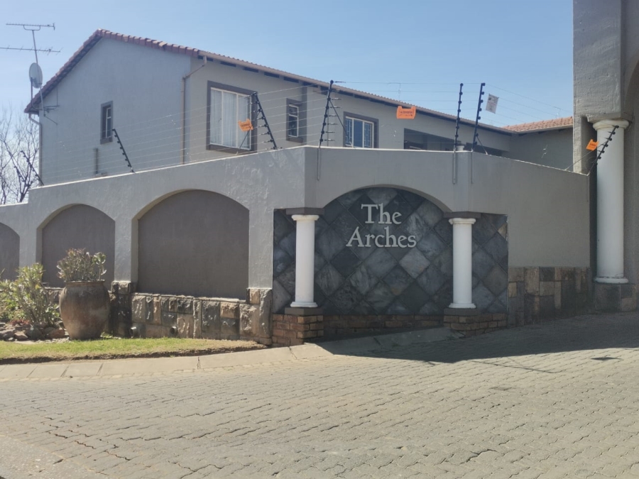 2 Bedroom Property for Sale in Dalpark Gauteng