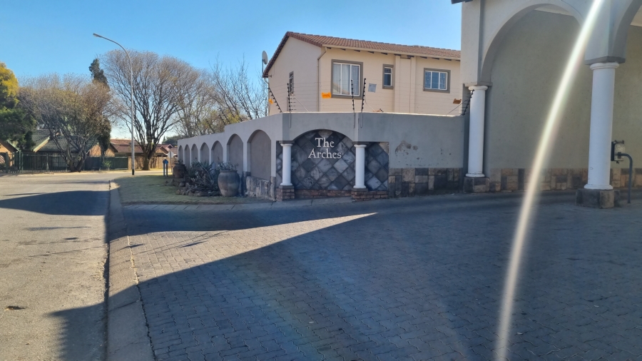 2 Bedroom Property for Sale in Dalpark Gauteng